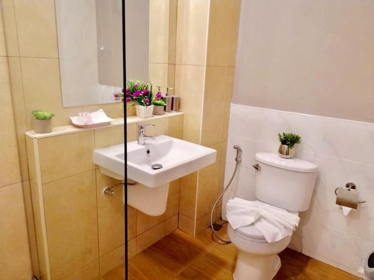 Siri Hotel Чиангмай Экстерьер фото